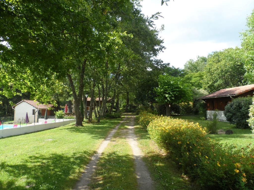 Les Chalets Du Gelat, Nature Et Calme Noaillan エクステリア 写真